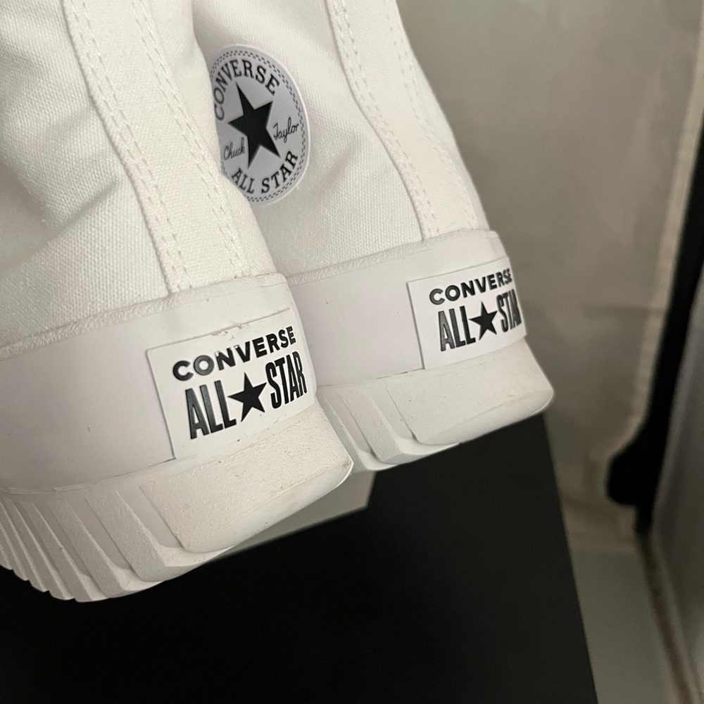 Chuck Taylor All Star Lugged 2.0 - W9 M7 - Picture 13 of 13